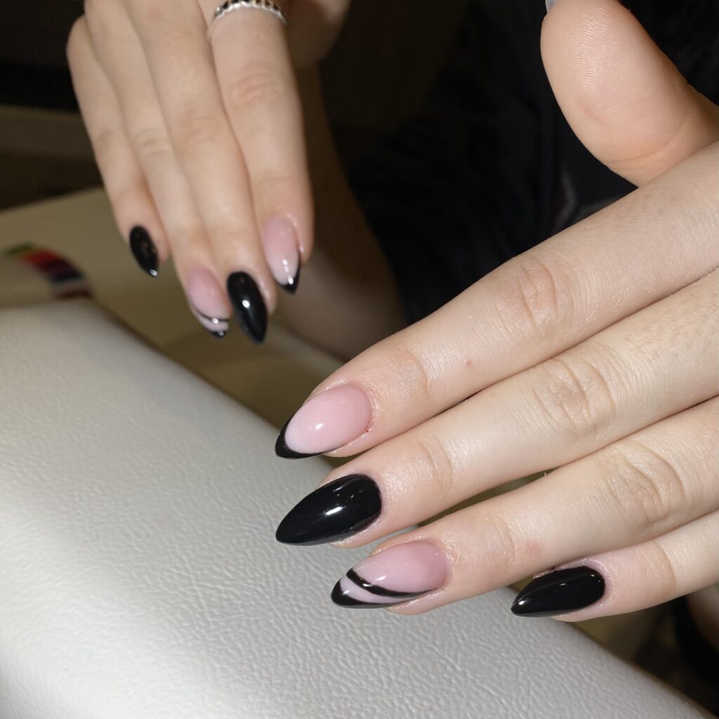 Podalševanje nohtov za poroko