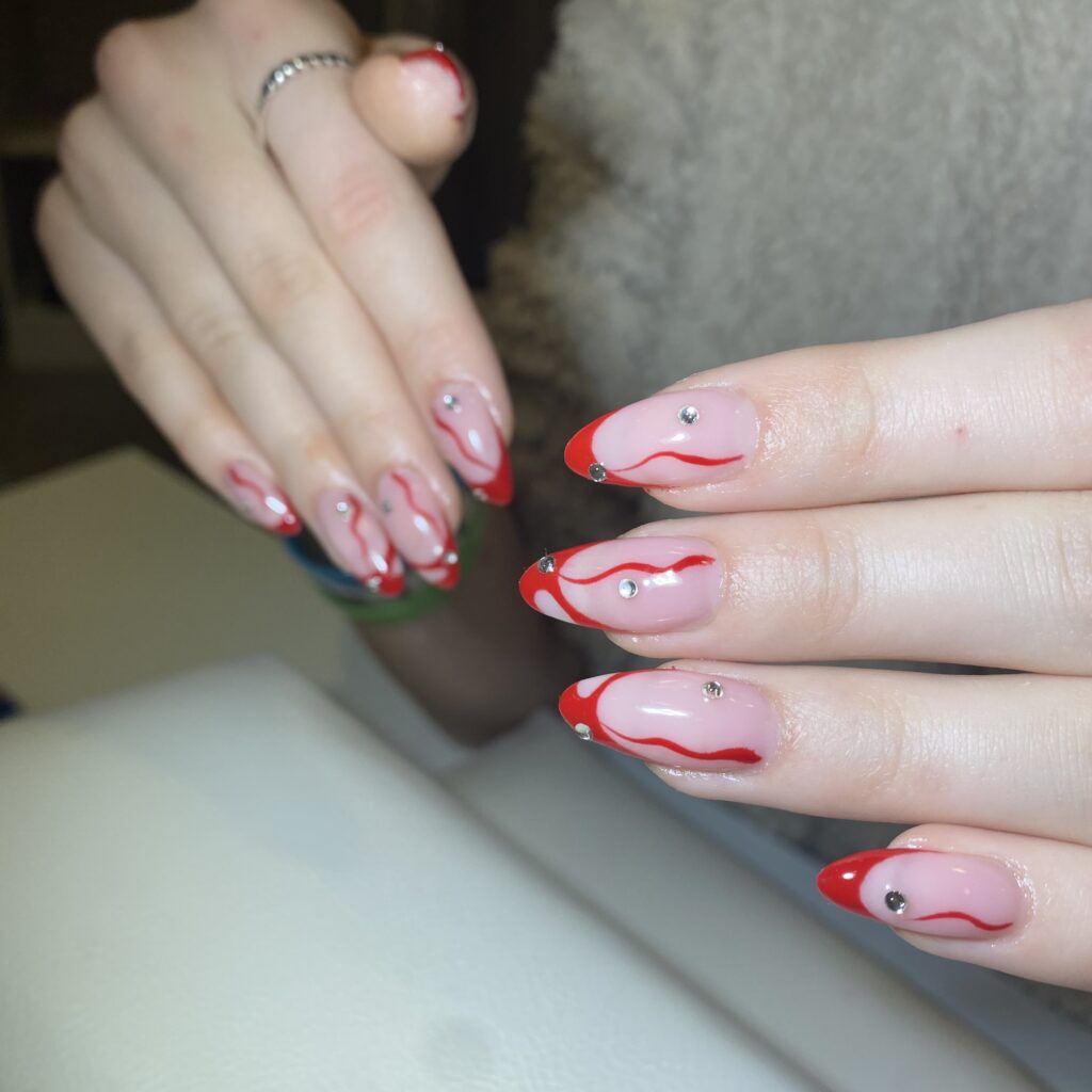 Podaljševanje nohtov na koroškem